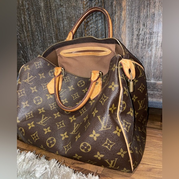 Authentic Louis Vuitton Monogram Speedy 30 - Picture 5 of 13